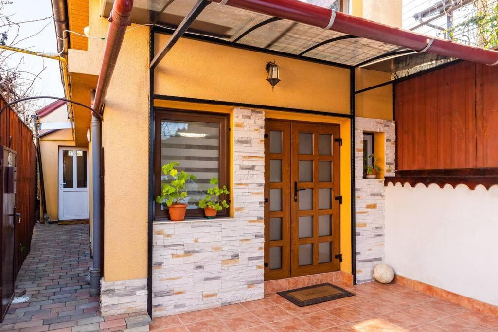Cozy House With Nice Garden In Heart Of City Center Villa Клуж-Напока Екстериор снимка
