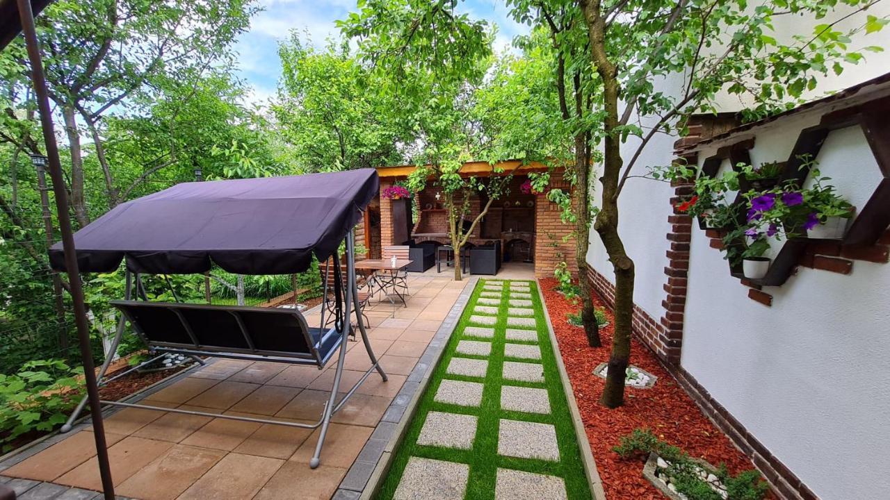 Cozy House With Nice Garden In Heart Of City Center Villa Клуж-Напока Екстериор снимка